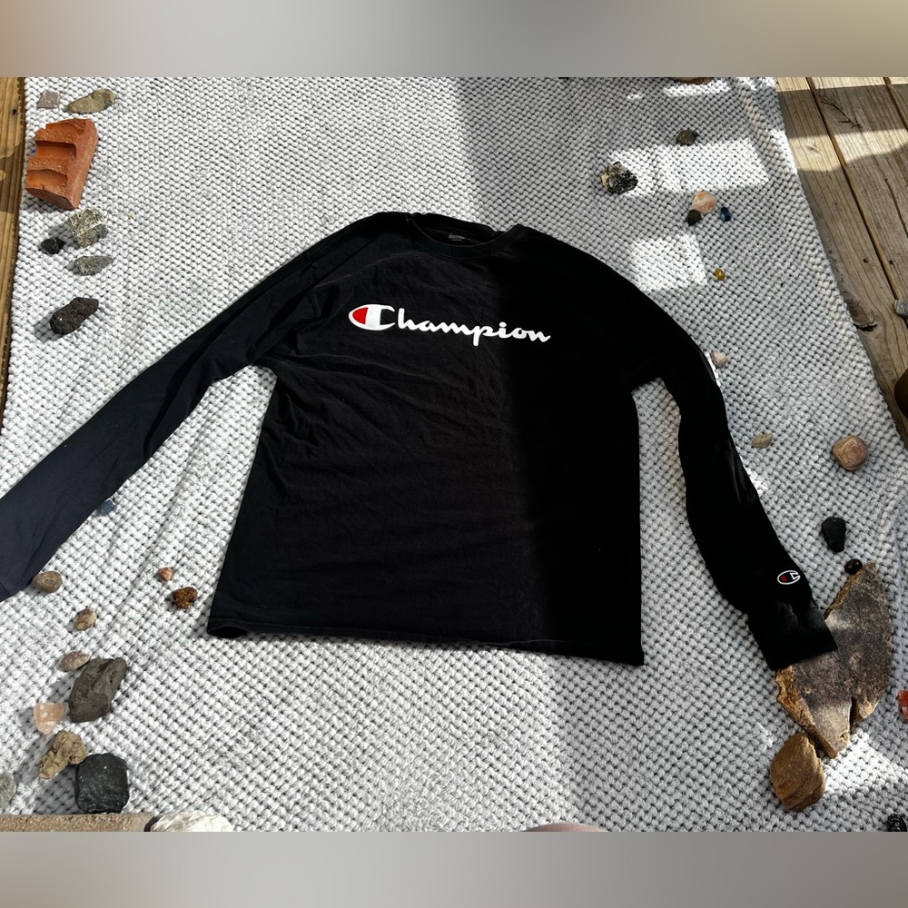 Plain black champion logo long sleeve tee